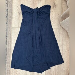 ❌ 2000s strapless dress